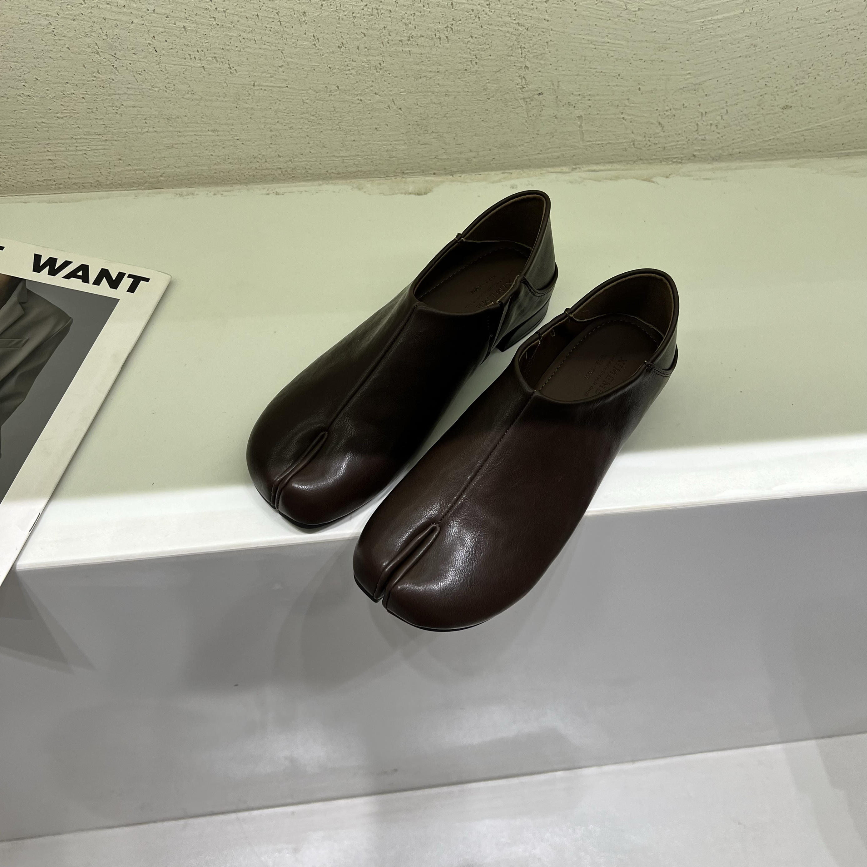 韩版低跟分趾鞋猪蹄单鞋女25秋季设计感懒人一脚蹬软底百搭小皮鞋 - 图3