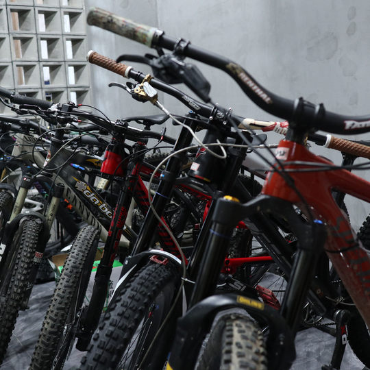 山地车自行车FOX RS速联 左撇子 Ohlins 三拓多品牌避震维修保养