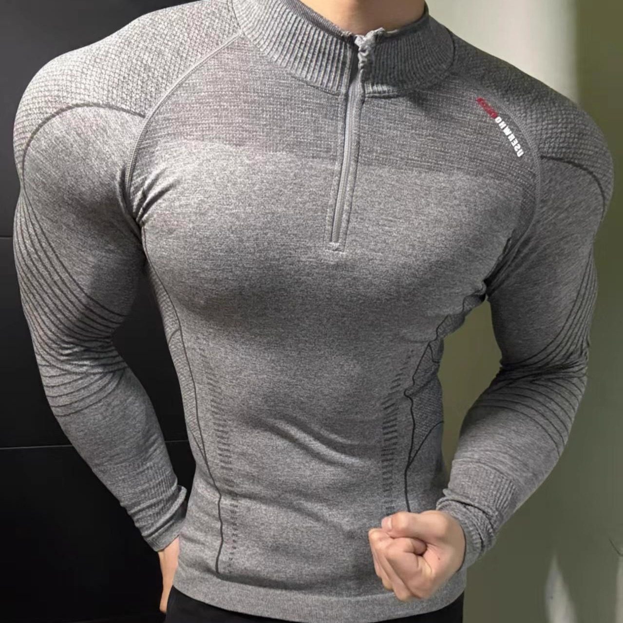 半拉链无缝提花健身紧身衣长袖高弹训练服显肌肉教练打底速干上衣,淘宝优惠券,粉丝福利购,淘宝优惠卷