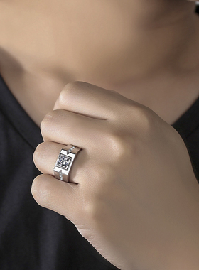 白金1男款18K钻霸气铂金金莫桑豪华欧美钻PT950流行戒指结婚克拉