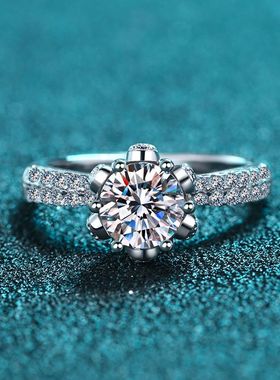 指环铂金六爪钻女戒18KPT女满白金戒指冰雪花瓣克拉莫桑石皇后1