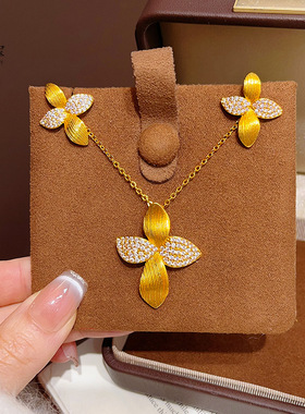 沙金拉丝花瓣点钻项链四叶花耳钉