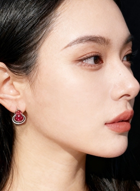 瑟可玫红葫芦耳钉女精致小巧简约百搭显白气质2025新款爆款高级感