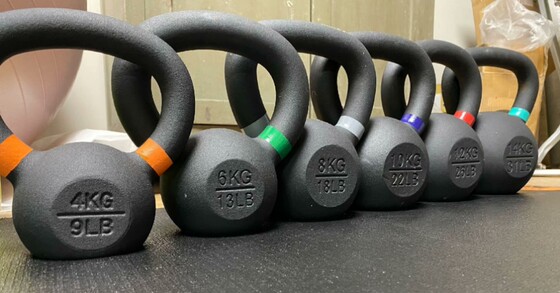 Solid kettlebells, hard kettlebells, cast iron kettlebells, men's and women's fitness kettlebells, electroplated dumbbells, precision barbell plates