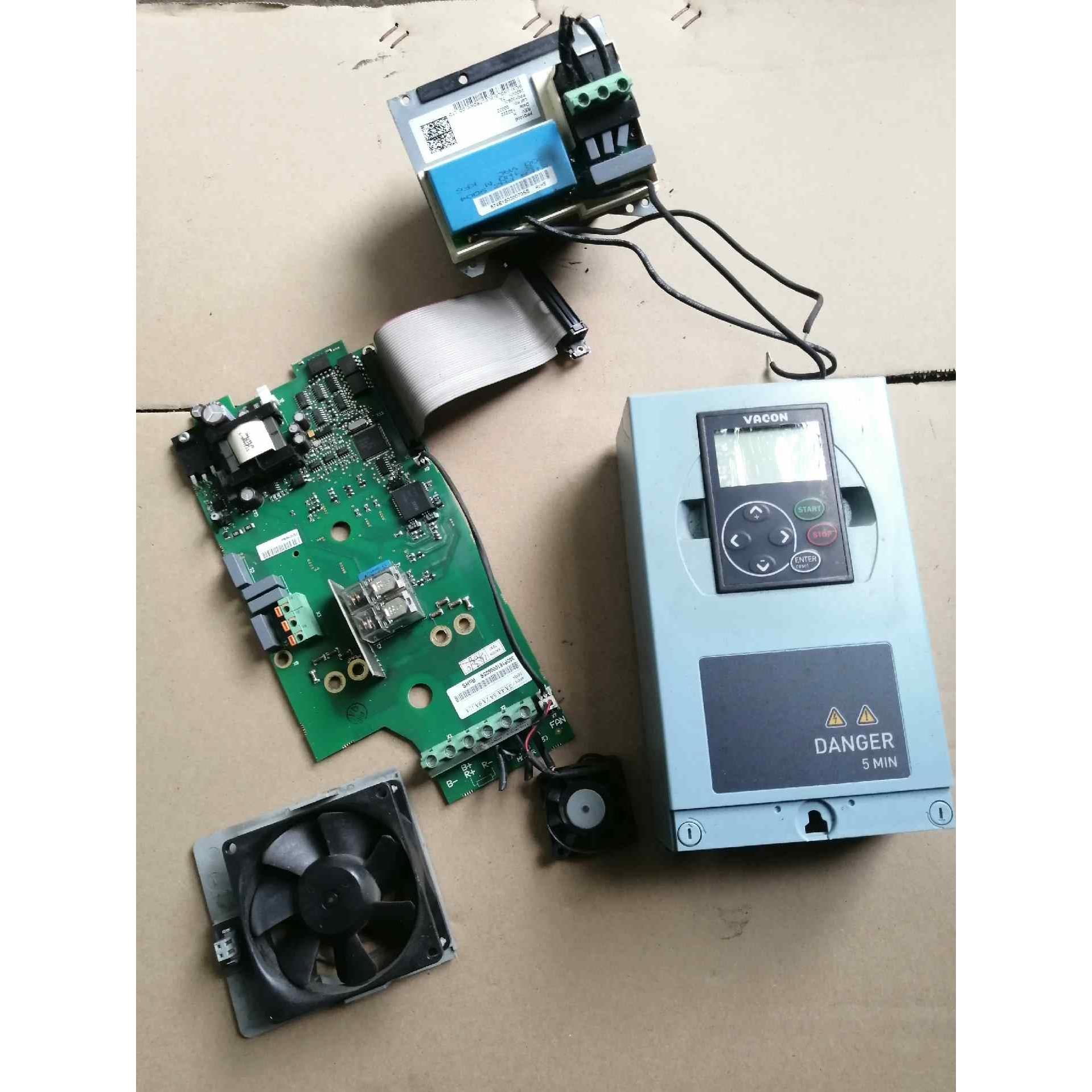 伟肯变频器NXL00075-C5H1SSS-0000 - 图0