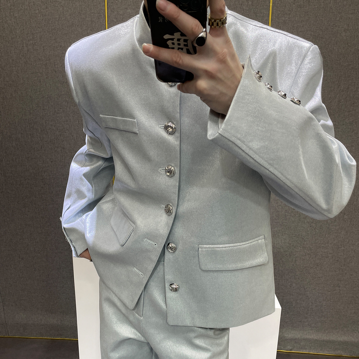鹿鹿/定制面料银色立领亮面新中式套装男生秋季高级感潮流两件套,淘宝优惠券,粉丝福利购,淘宝优惠卷