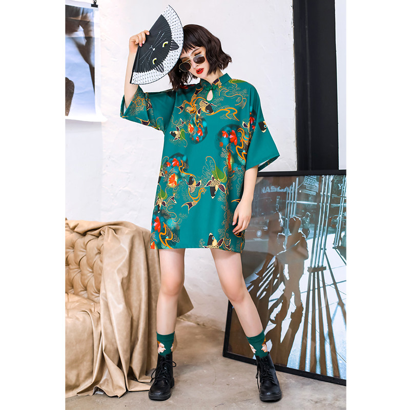 国潮旗袍秋冬2020年新款时尚连衣裙 卡姿红旗袍