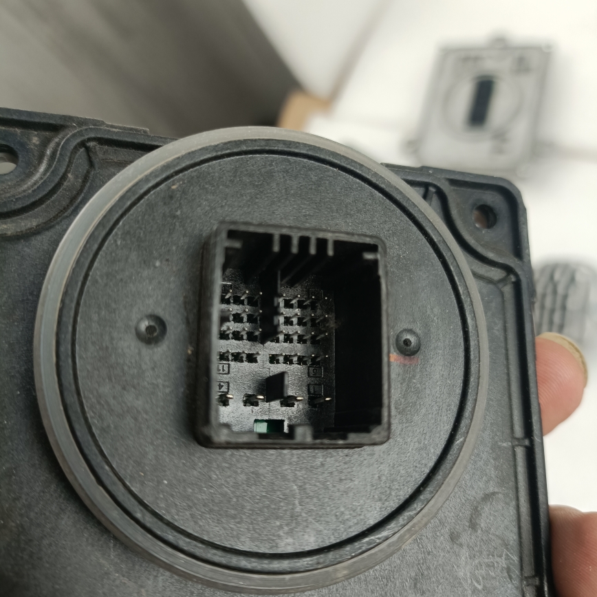 适用于别克GL8大灯模块驱动电脑板26349298 - 图2
