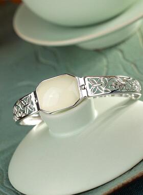 S925纯银镶嵌和田玉白玉镂空花纹