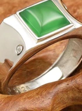 镀银色镶嵌仿绿色菠菜绿戒男生单