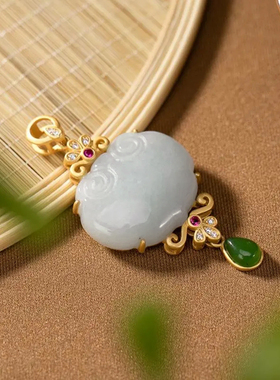 吉祥如意和田玉复古时尚个性吊坠