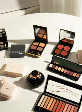 样板房衣柜化妆品拍摄道具摆件