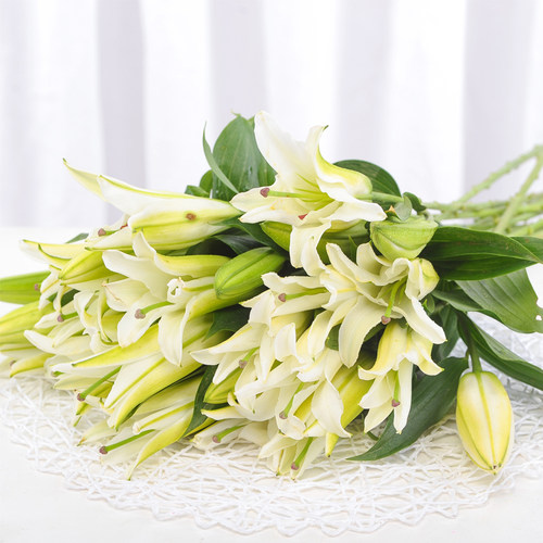 云南香水百合水养鲜花花束直云南昆明基地速递同城客厅摆件礼物 - 图2