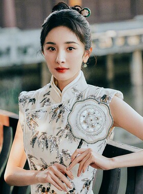 新中式和田玉耳钉2025年新款爆款小众设计高级感冰种玉石复古耳环