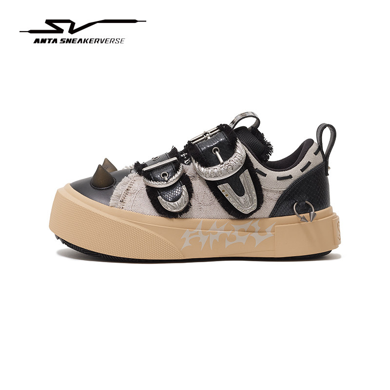 安踏SV Lilith 莉莉丝丨哥特风板鞋女潮流排扣运动鞋122548006VS,淘宝优惠券,粉丝福利购,淘宝优惠卷