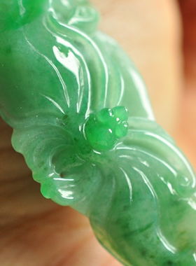 老坑冰润飘阳绿A货翡翠玉蝴蝶