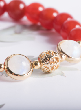 红颜女生爱情精致甜美风蓝月光石