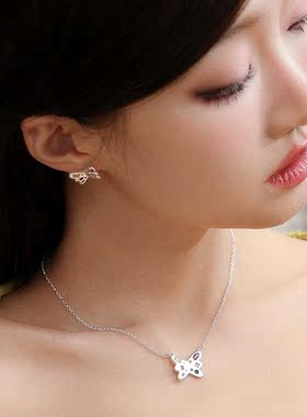 LUYUO七彩蝴蝶项链女甜酷风辣妹立体设计感简约个性钛钢锁骨链