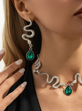 欧美精品饰品 时尚ins金属立体蛇形项链 轻奢小众宝石吊坠锁骨链