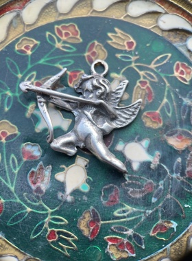 伦敦买回，800银经典丘比特天使吊坠爱神丘比特快送给你爱的人吧