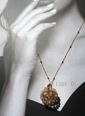 绣球镶嵌珍珠镂空雕花盒子吊坠