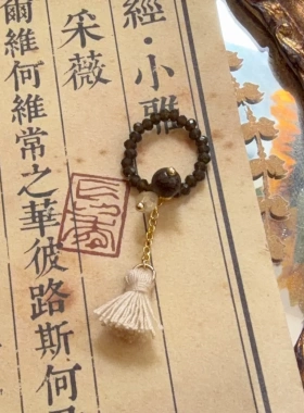 橄榄绿戒指复古油画色流苏枯木绿弹力戒指