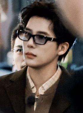 王安于同款方框墨镜男款潮流明星眼镜小脸浅色防紫外线太阳镜女