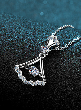 S925纯银镀18K金莫桑石项链女扇形吊坠锁骨链小众轻奢镀PT950铂金