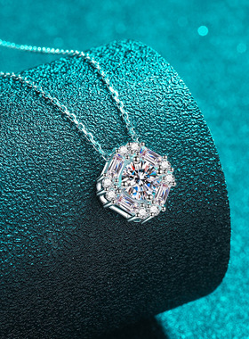 925纯银镀18K金项链女 方包莫桑石吊坠镀pt950铂金锁骨链钻石饰品