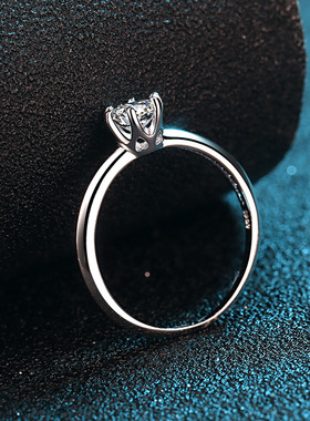 s925银镀18K金镀pt950铂金女戒指50分莫桑钻六爪半壁江山莫桑石