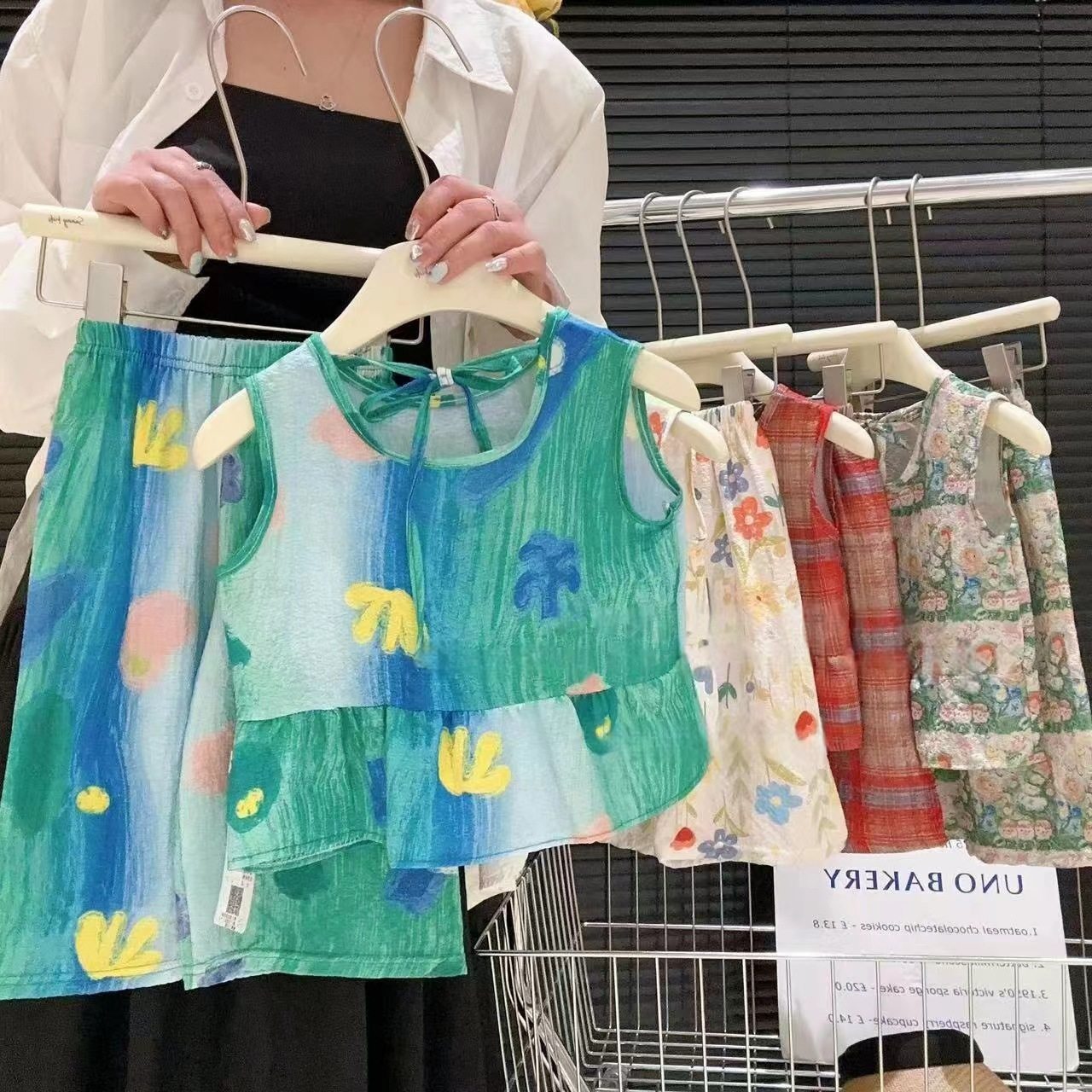 品牌清仓撤柜夏季背心套装女多巴胺穿搭两件套油画碎花亲子家庭装,淘宝优惠券,粉丝福利购,淘宝优惠卷