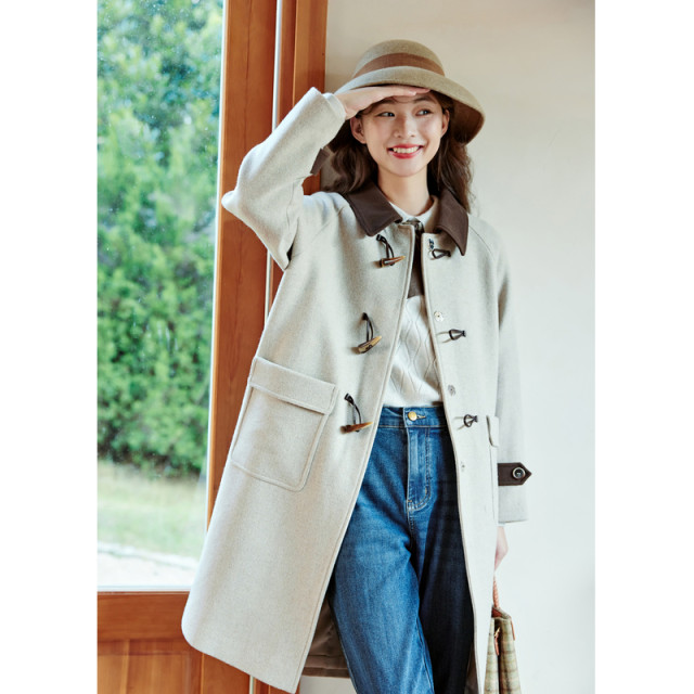 Zihan striped contrasting wool coat for women in winter new retro British style horn buckle loose long jacket