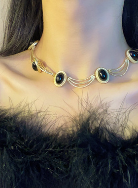 合金圆形女式复古风套装