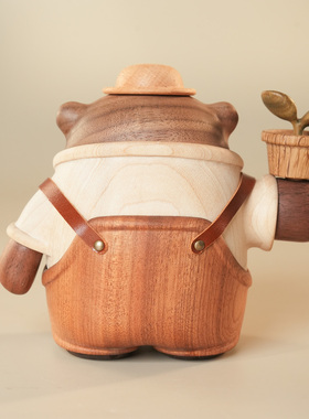 实木创意家居摆件园丁熊巴巴造型原上城高级可爱治愈系工艺品礼物