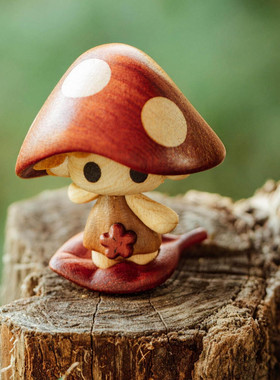 原创设计winki蘑菇人实木潮玩手办摆件ins风桌面装饰送朋友