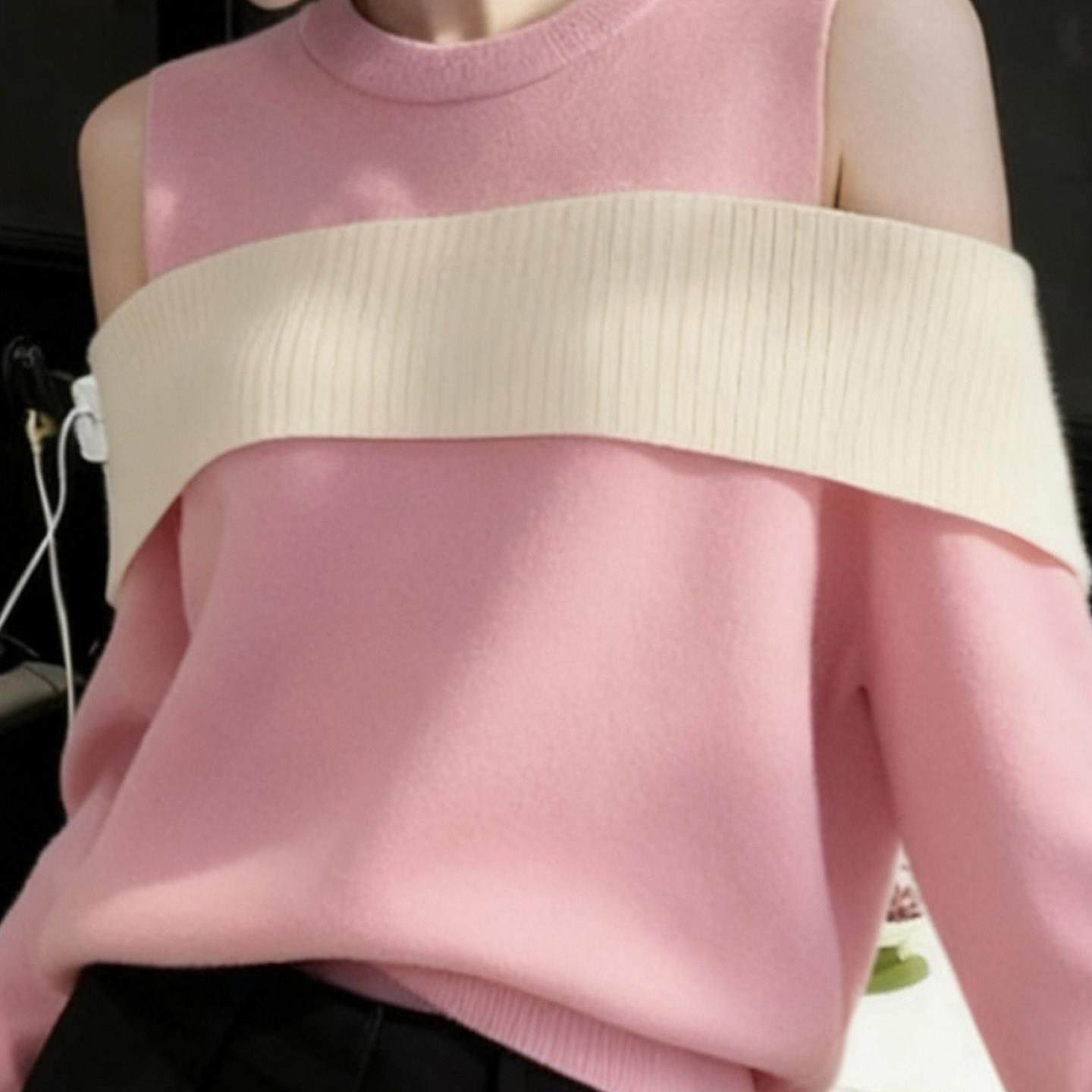 优雅风高级感粉色拼色露肩毛衣针织衫女秋冬新款百搭宽松套头上衣,淘宝优惠券,粉丝福利购,淘宝优惠卷