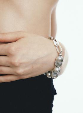 Riverine Adara「莹月」灰色异形巴洛克淡水珍珠首饰S925银饰手链