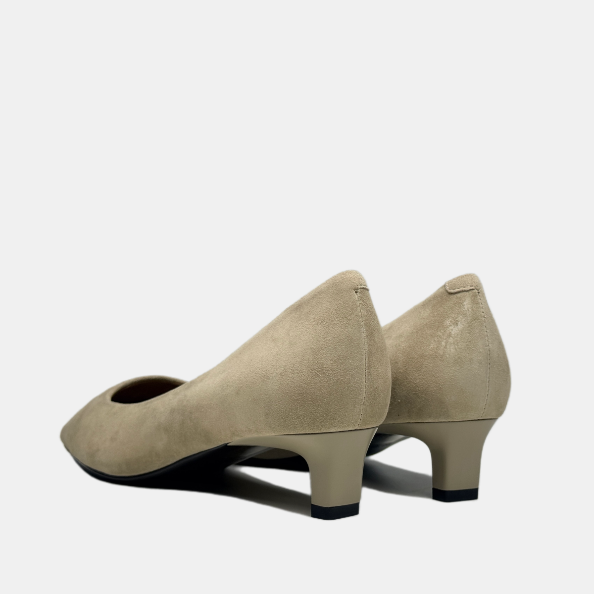 【JL通勤新品】JIWANA LUXURL 复古粗跟绒面百搭优雅浅口单鞋,淘宝优惠券,粉丝福利购,淘宝优惠卷