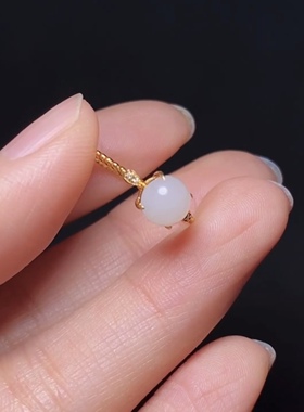 新疆和田玉白玉籽料18K金镶嵌加钻蛋面戒指秀气款式七夕节礼物