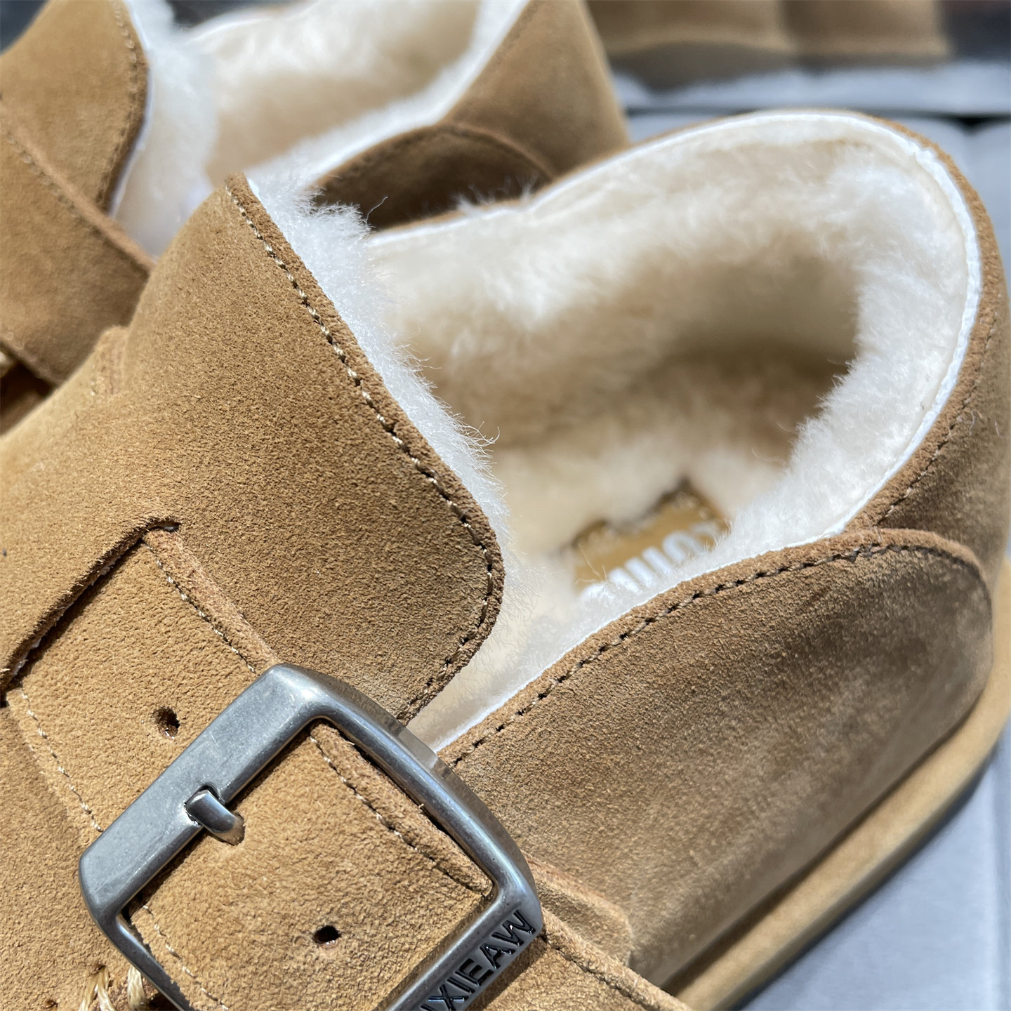 乐魔欧洲站2025冬款真皮女鞋时尚保暖羊毛磨砂皮圆头平底勃肯鞋,淘宝优惠券,粉丝福利购,淘宝优惠卷