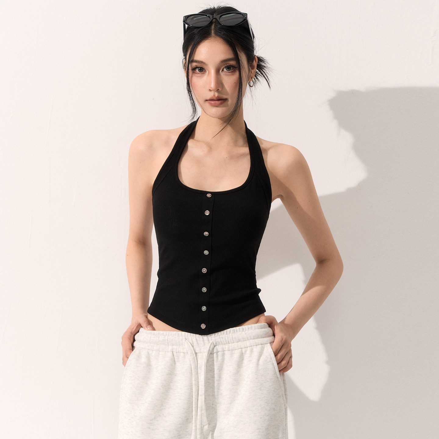 耐吉奥挂脖瑜伽背心女新款休闲排扣小众辣妹健身绝美普拉提训练服,淘宝优惠券,粉丝福利购,淘宝优惠卷