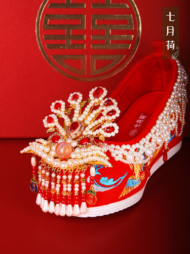 七月荷重工珍珠秀禾服婚鞋女正红手工串珠定制中式新娘花嫁鞋女鞋 - 图1