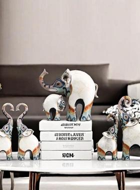 轩礼家居摆件东南亚风彩绘贝壳大象手工制作现货供应酒店装饰可小