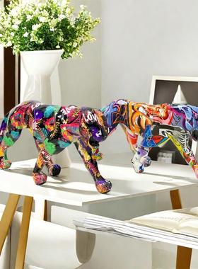 新款创意炫彩豹子动物树脂工艺品摆件家居客厅桌面电视柜装饰