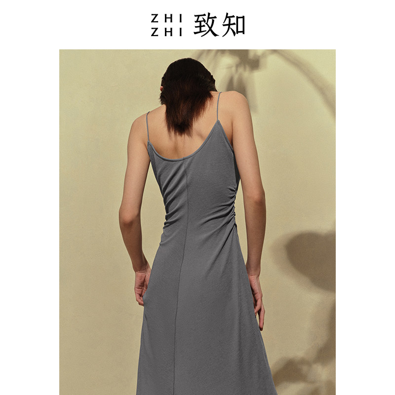  致知服饰连衣裙