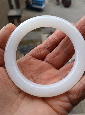 俄料高货羊脂白玉圆条手镯老坑高白天然玉质温润细腻61mm带证书