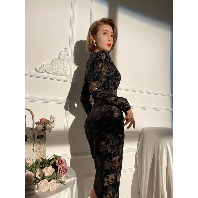 XULU原创轻奢精致亮片烧花印花裙时尚气质修身性感V领丝绒连衣裙,淘宝优惠券,粉丝福利购,淘宝优惠卷