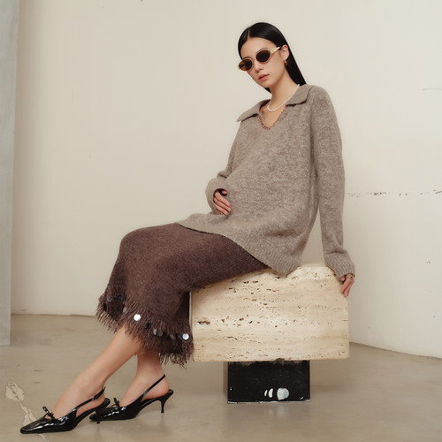 SELLYNEAR孕妇毛衣冬季2025新款时尚宽松长袖法式复古老钱v领上衣 - 图3