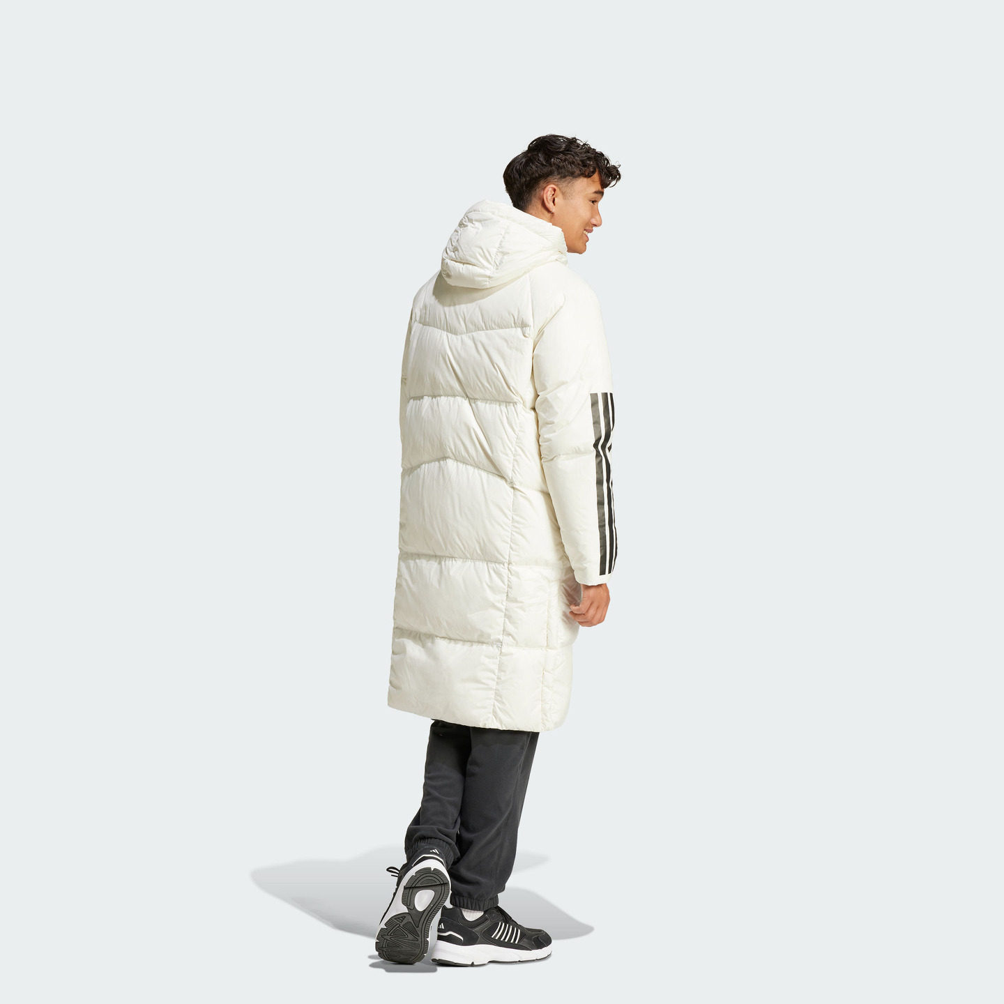 暖「芯」科技600蓬长款保暖连帽鸭绒羽绒服男冬季adidas阿迪达斯