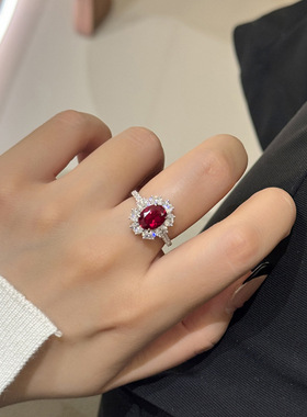 小众轻奢红刚玉荧光灯项链戴妃款